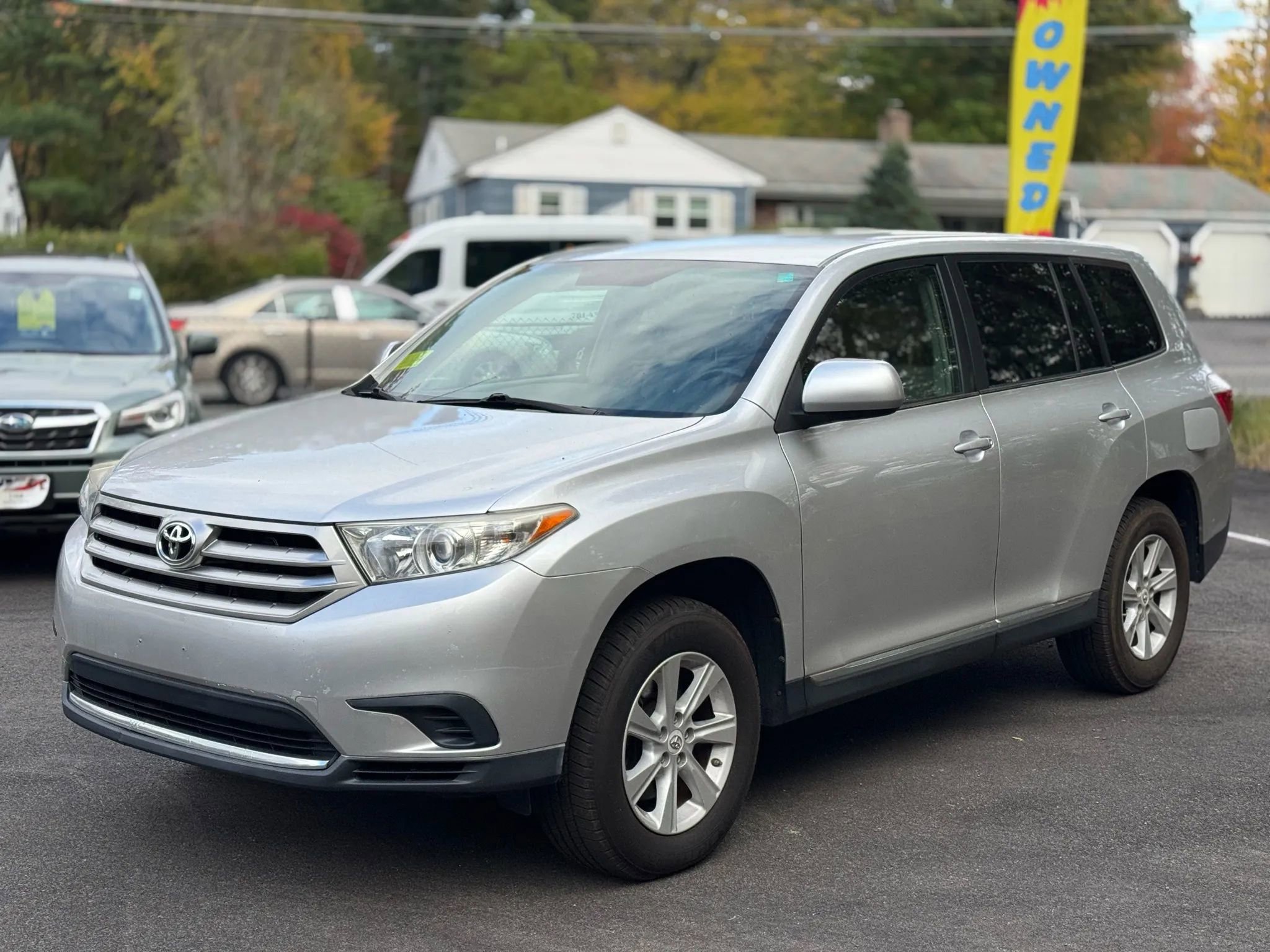 Used 2011 Toyota Highlander SE
