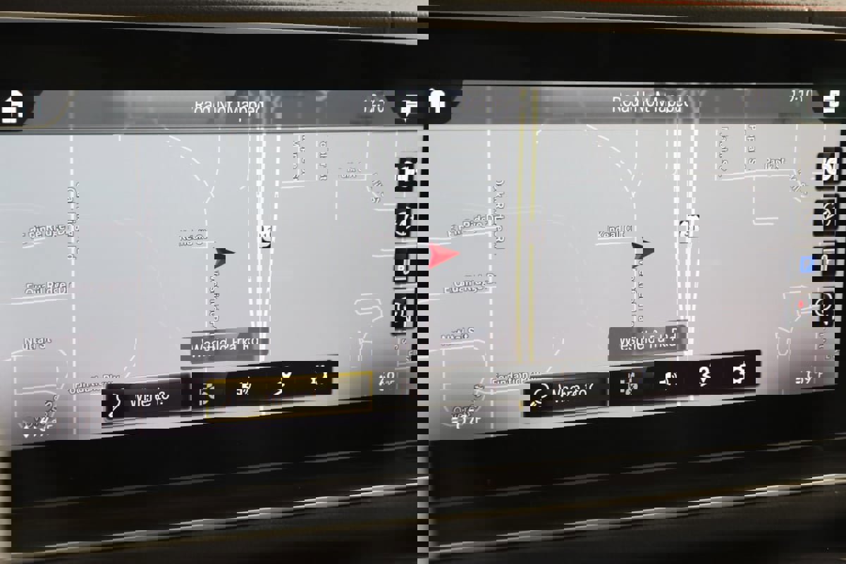 Used 2022 Mercedes-Benz GLE 53 AMG 4MATIC w/ 3rd Row Seat Package image 9