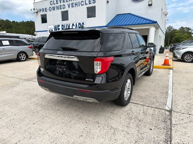 Used 2023 Ford Explorer XLT w/ Equipment Group 202A AWD/4WD image 24