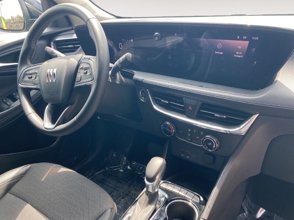 Used 2025 Buick Encore GX Preferred AWD/4WD image 23
