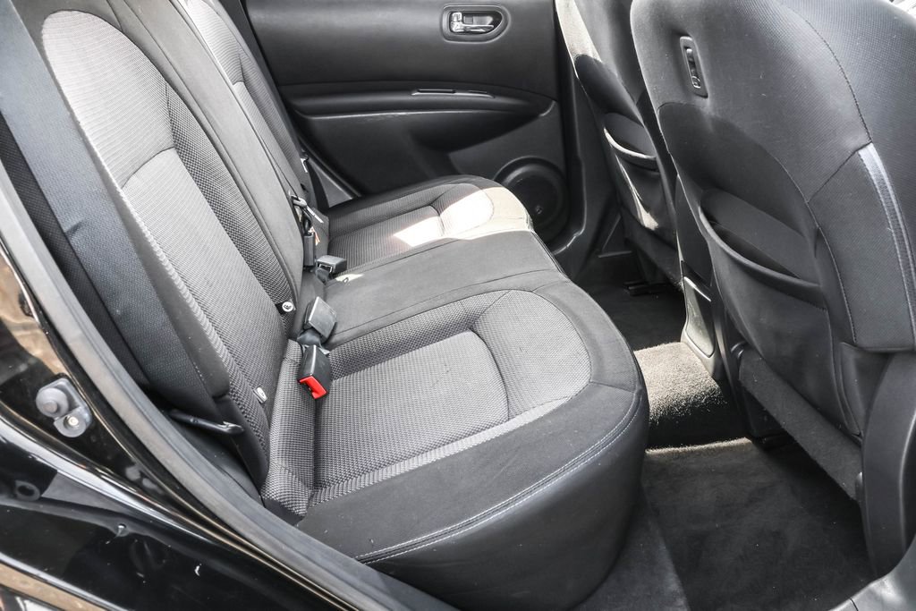 Used 2012 Nissan Rogue SV w/ Premium Pkg image 34