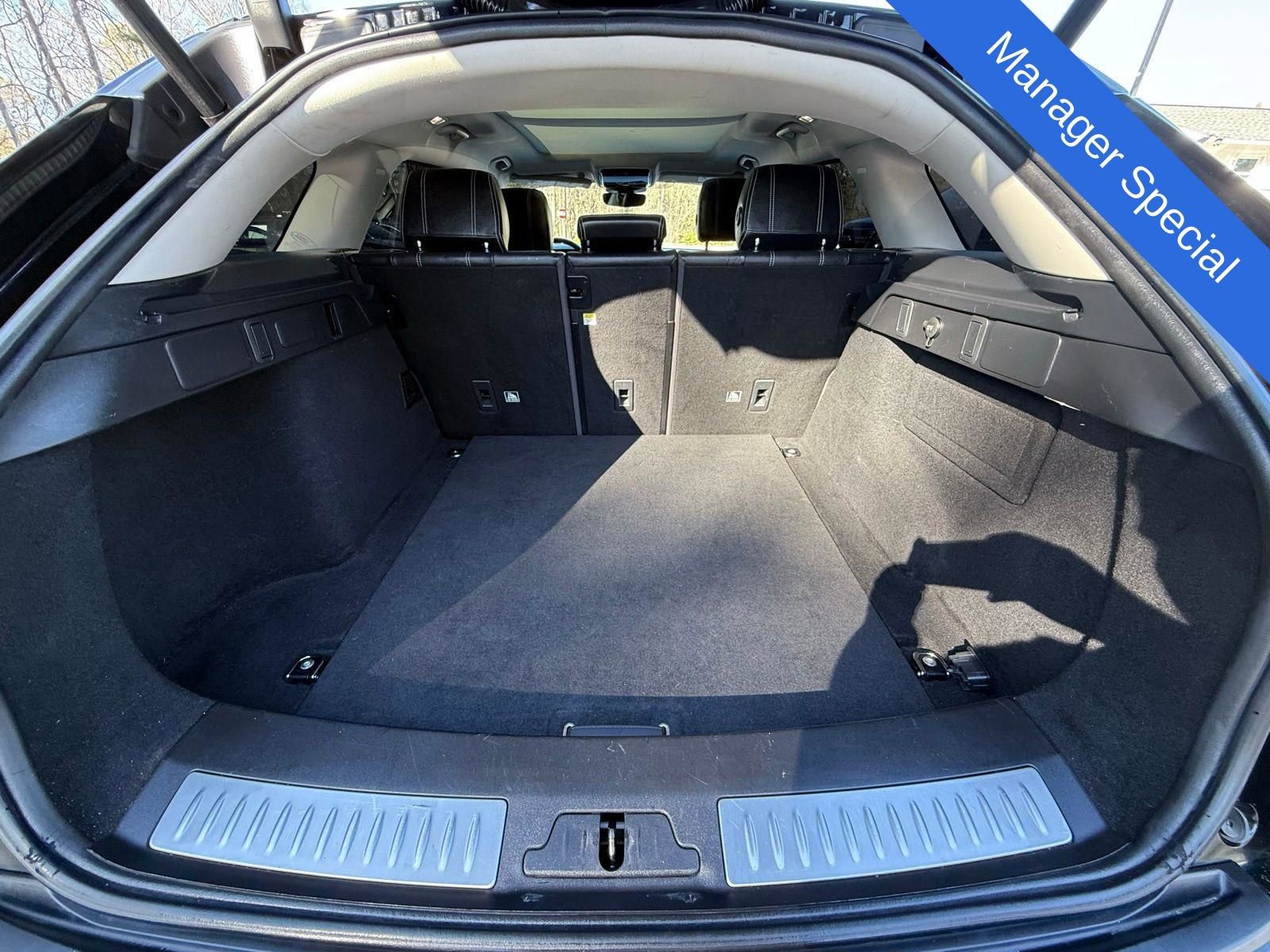 Used 2020 Land Rover Range Rover Velar S image 13