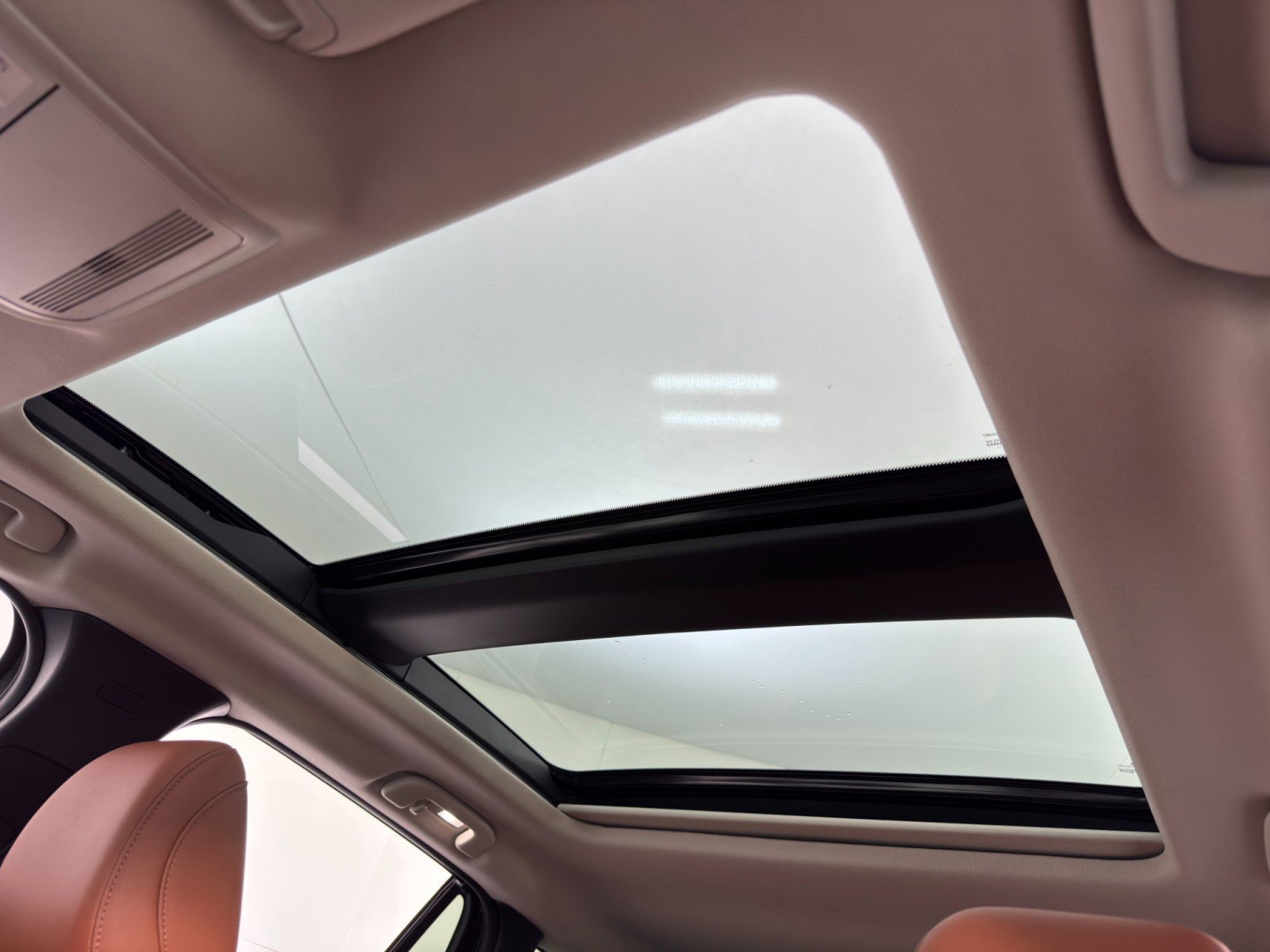 Used 2024 MAZDA CX-50 AWD 2.5 Turbo w/ Premium Pkg image 10