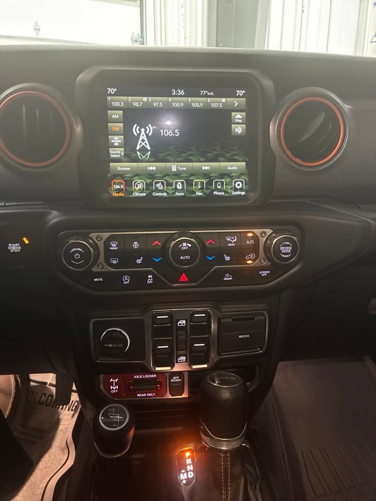 Used 2023 Jeep Gladiator Mojave AWD/4WD image 27