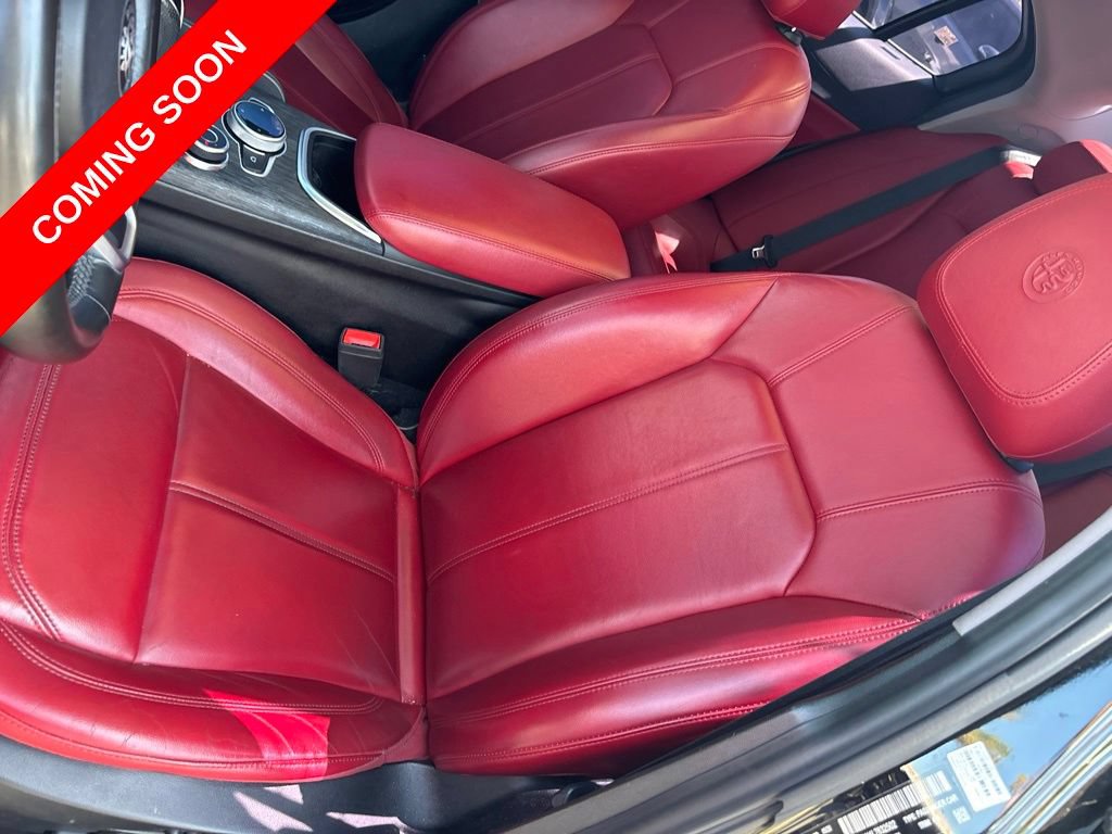 Used 2020 Alfa Romeo Giulia w/ Nero Edizione RWD image 4
