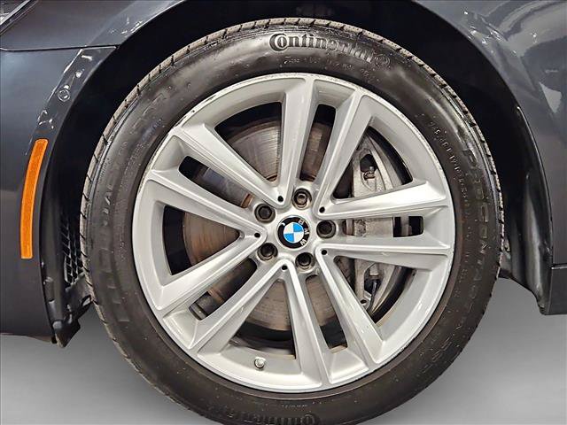 Used 2017 BMW ALPINA B7 xDrive AWD/4WD image 25