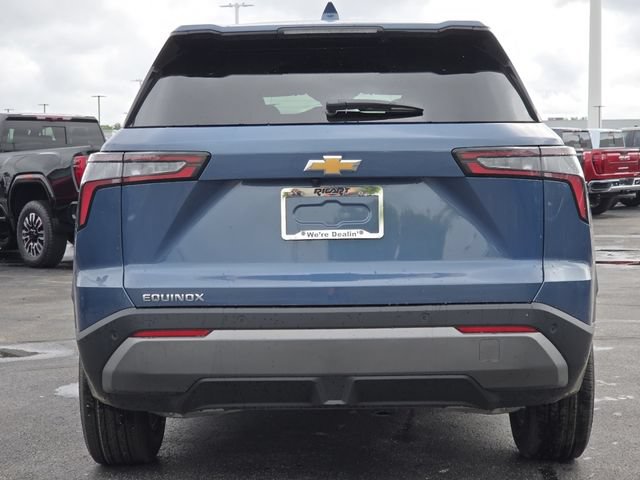 New 2027 Chevrolet Equinox LT w/ Convenience Package II FWD image 15
