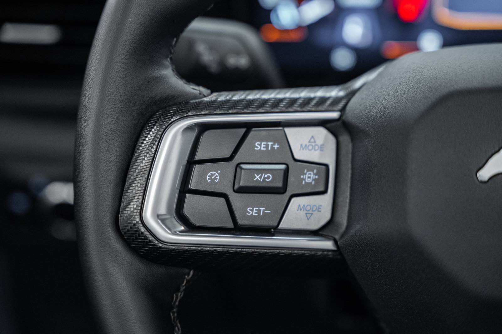 Used 2024 Ford Mustang Convertible RWD image 30