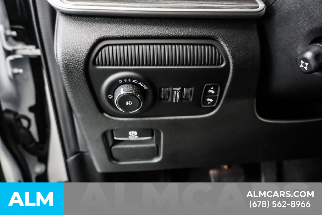 Used 2024 Jeep Wagoneer L Series II RWD image 33