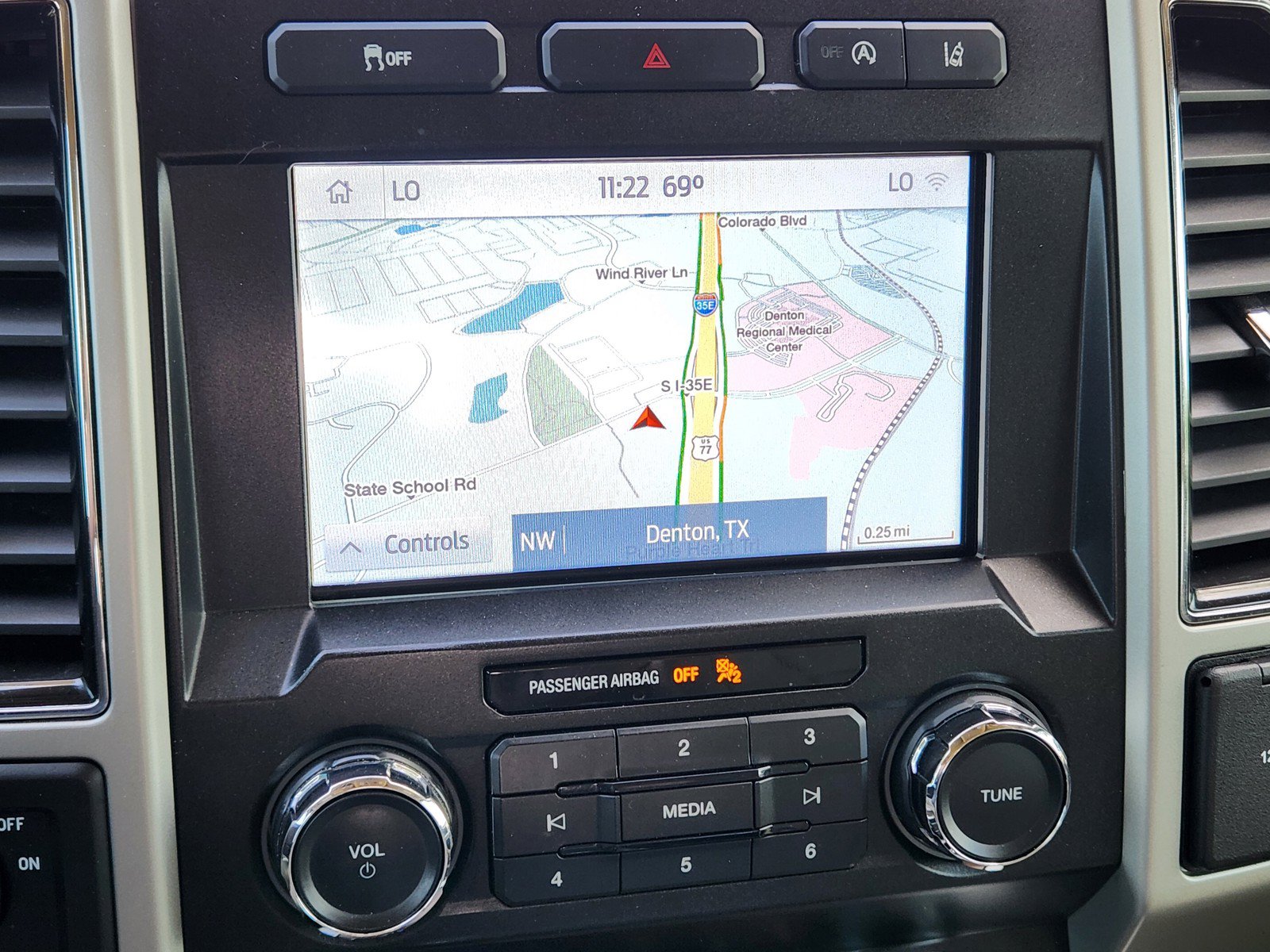 Used 2020 Ford F150 Lariat RWD image 6