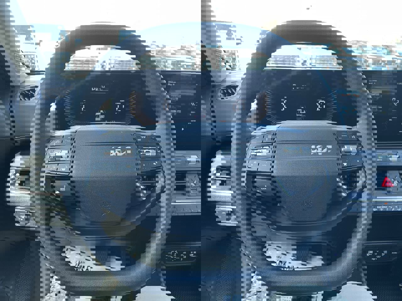 Certified 2025 Kia K4 LXS FWD image 17