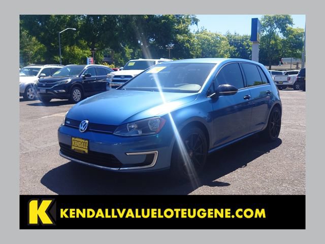 Used 2016 Volkswagen e-Golf SE w/ DC Fast Charging Package
