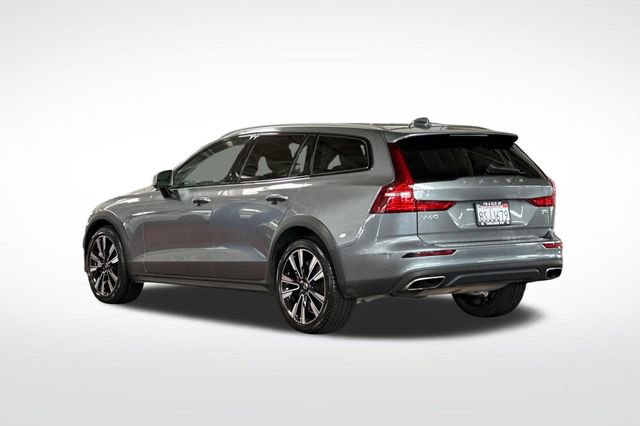 Used 2020 Volvo V60 T5 Cross Country w/ Protection Package Premier AWD/4WD image 7