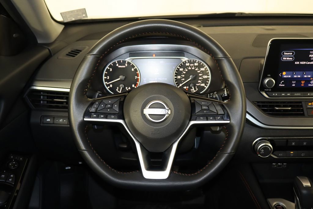 Used 2024 Nissan Altima 2.5 SR FWD image 7
