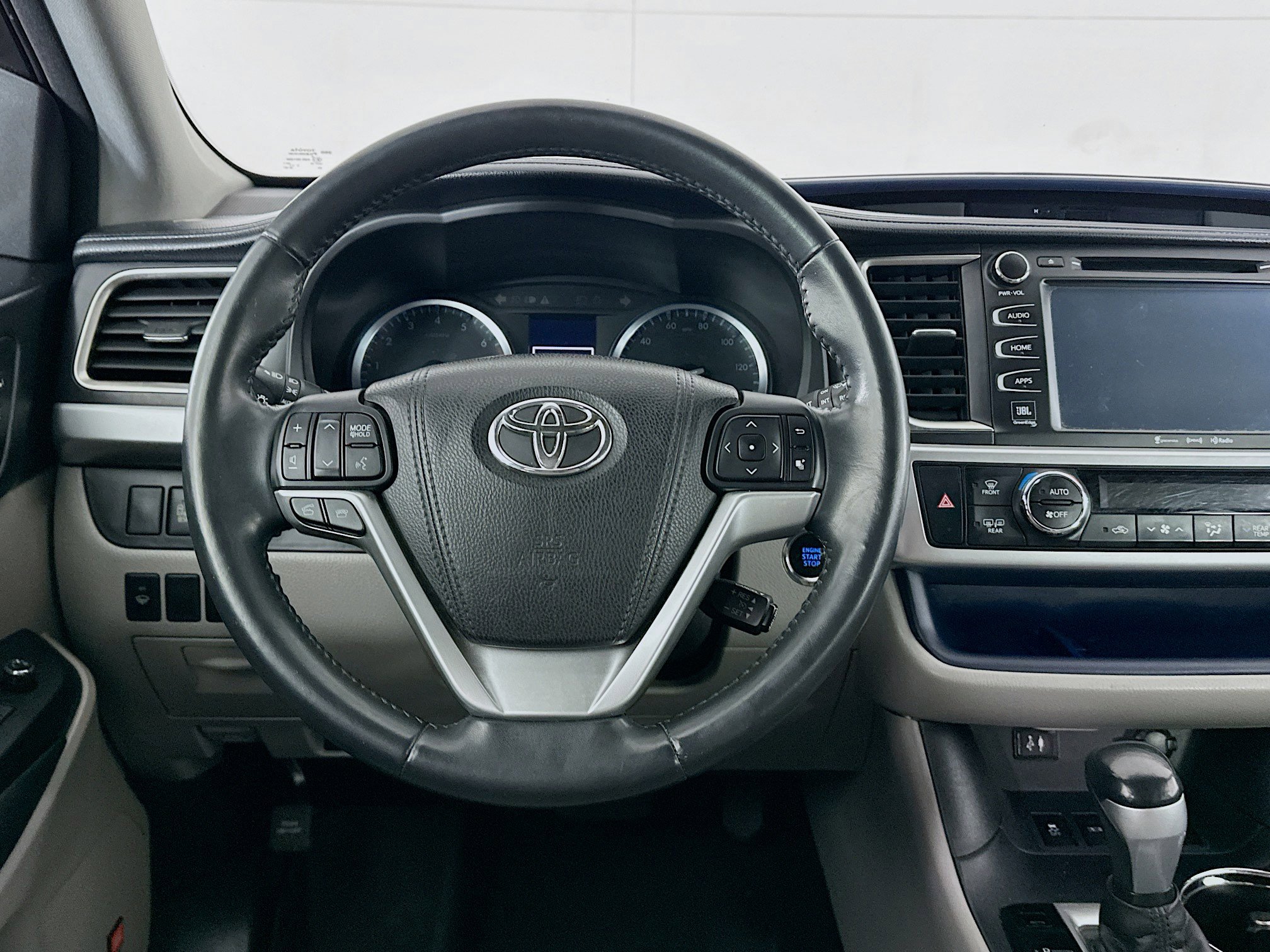 Used 2016 Toyota Highlander Limited image 18