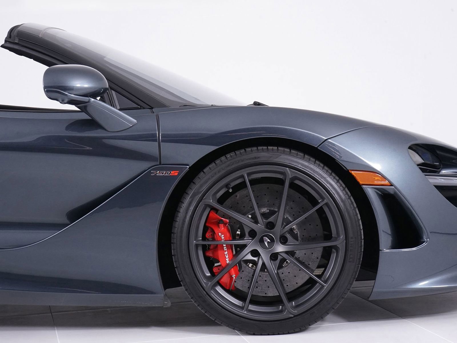 Used 2024 McLaren 750S Spider image 19