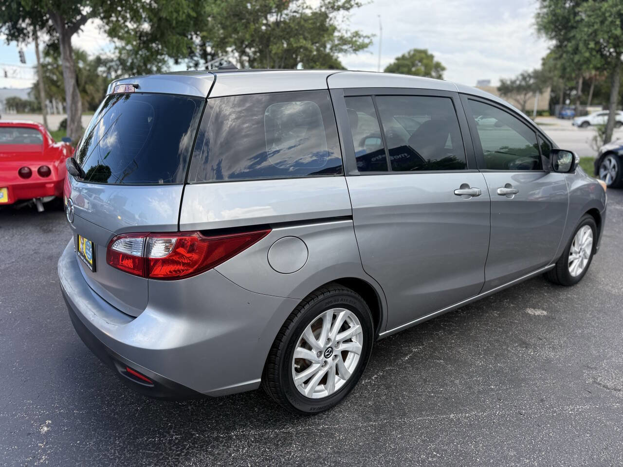 Used 2014 MAZDA MAZDA5 Sport image 6