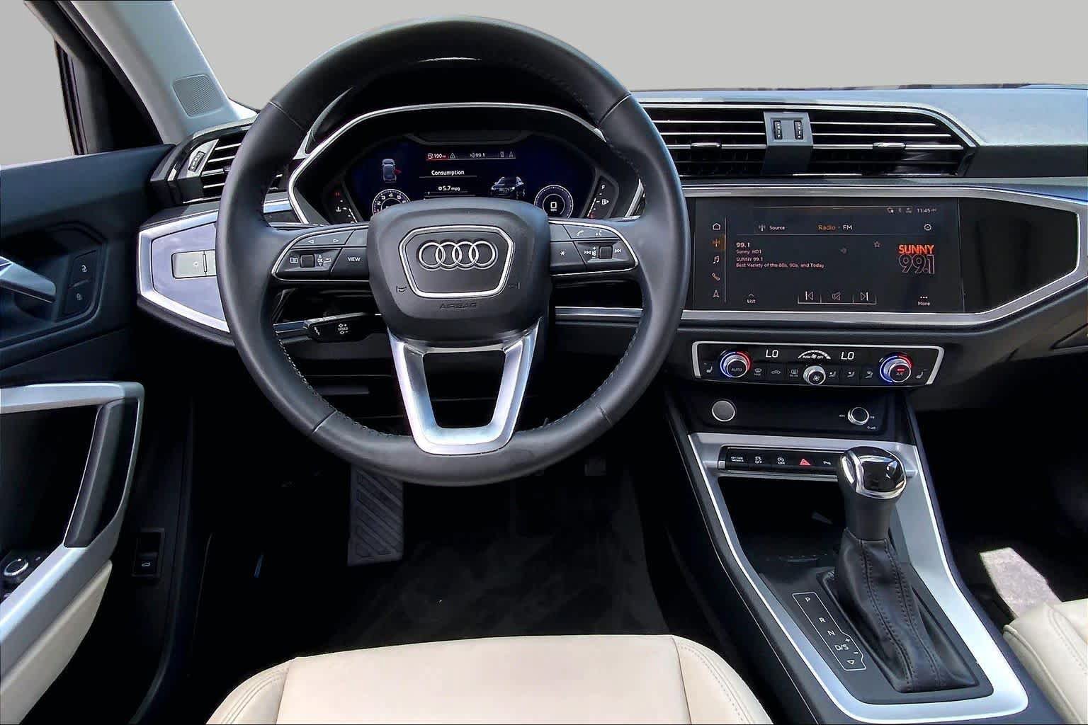 Used 2020 Audi Q3 2.0T Premium Plus w/ Premium Plus Package AWD/4WD image 6