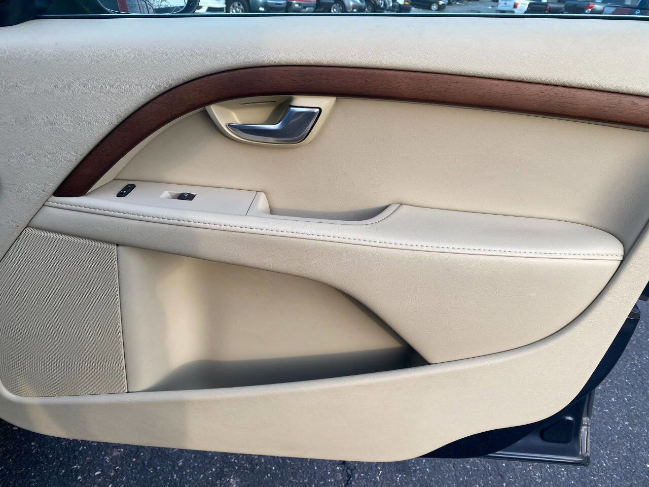 Used 2010 Volvo S80 3.2 image 31