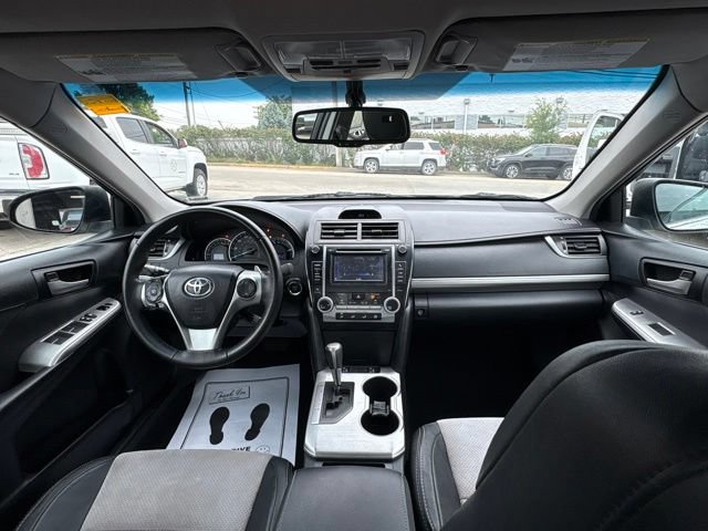Used 2013 Toyota Camry SE w/ Leather Pkg FWD image 17