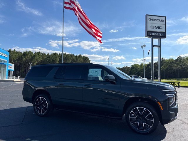 New 2026 Chevrolet Suburban RST w/ Comfort Package RWD image 2