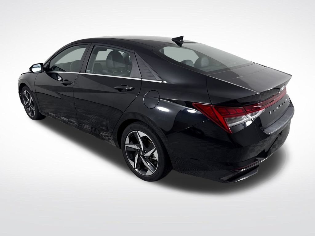 Used 2023 Hyundai Elantra Limited FWD image 6