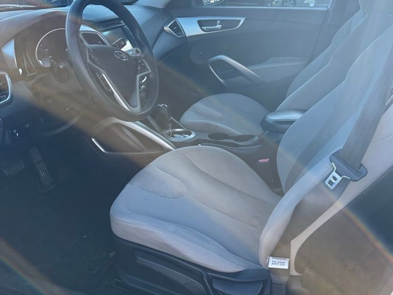 Used 2012 Hyundai Veloster image 9