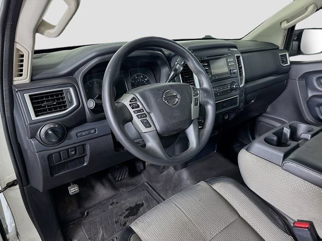 Used 2017 Nissan Titan S image 9
