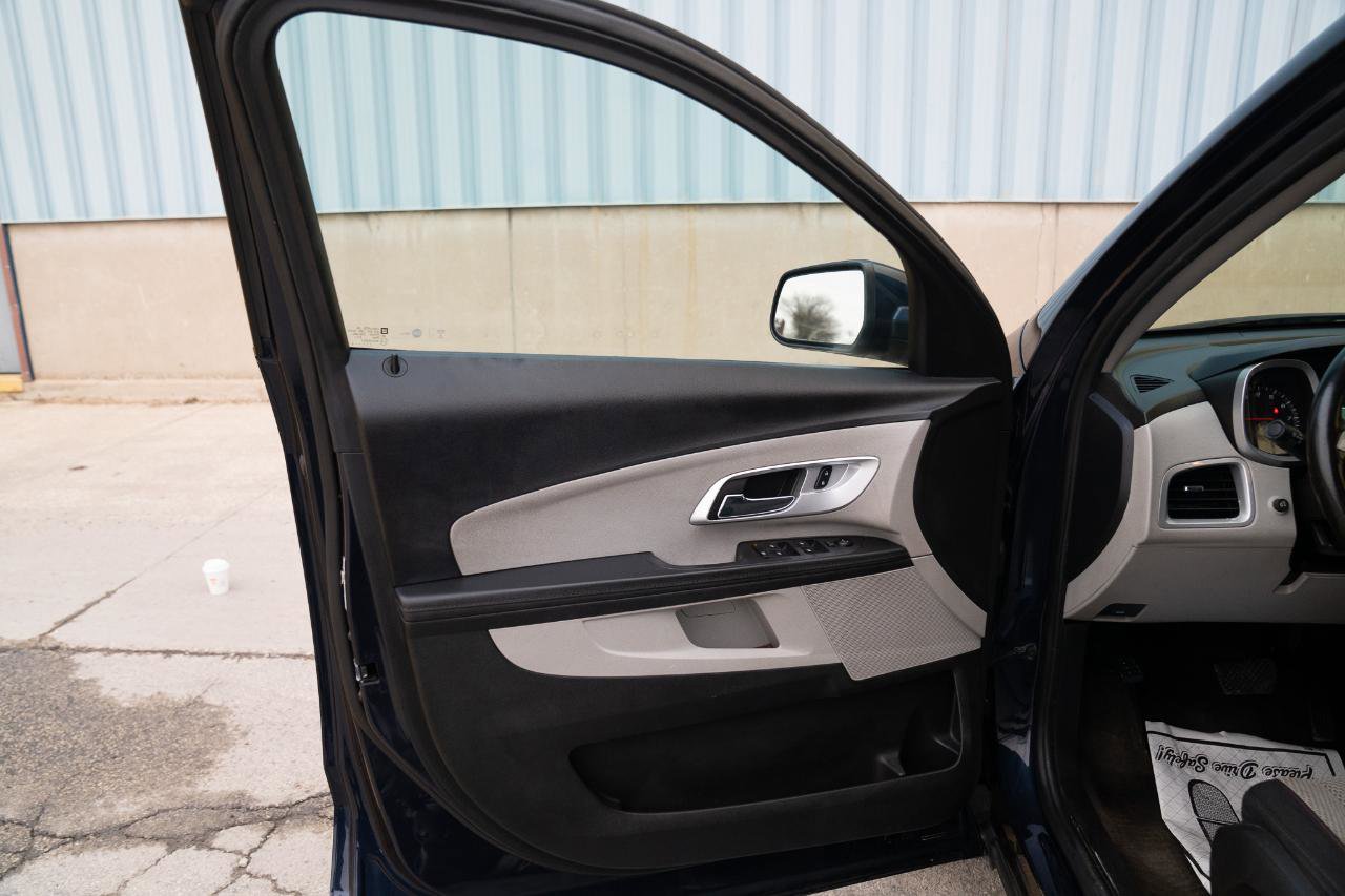 Used 2016 Chevrolet Equinox LT w/ Convenience Package image 17