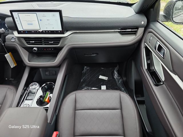 New 2026 Ford Explorer Platinum image 15