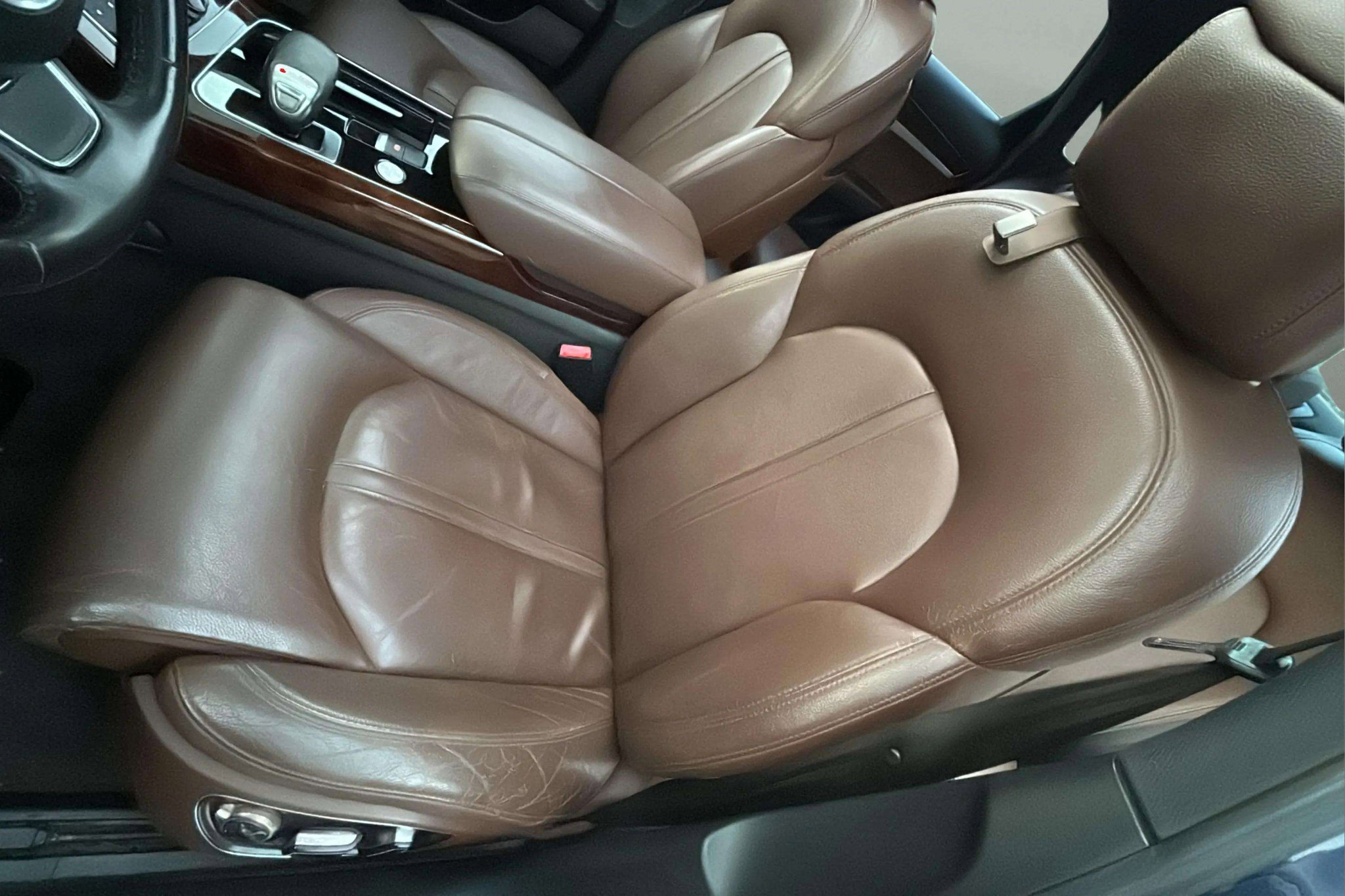 Used 2011 Audi A8 4.2 image 20