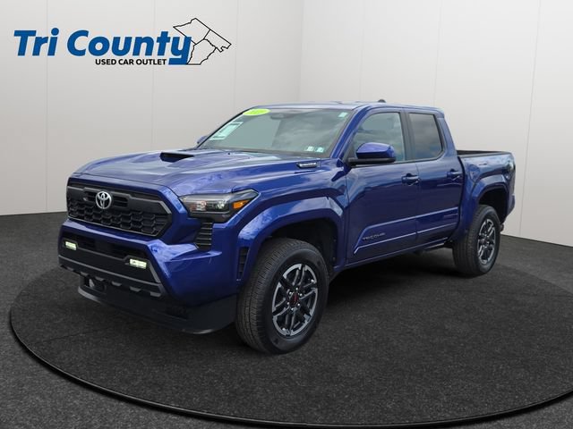 Certified 2025 Toyota Tacoma TRD Sport AWD/4WD image 3
