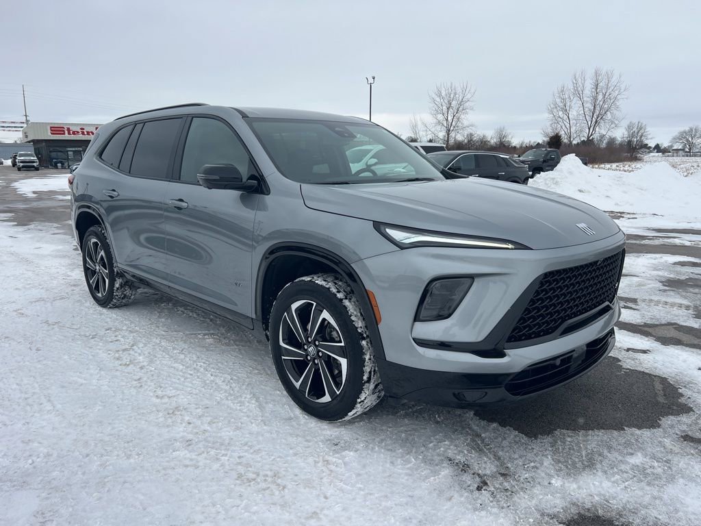 Used 2025 Buick Enclave Sport Touring image 4