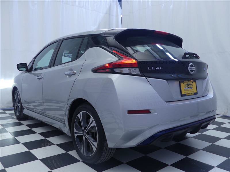 Used 2018 Nissan Leaf SL w/ SL Technology Package FWD image 5