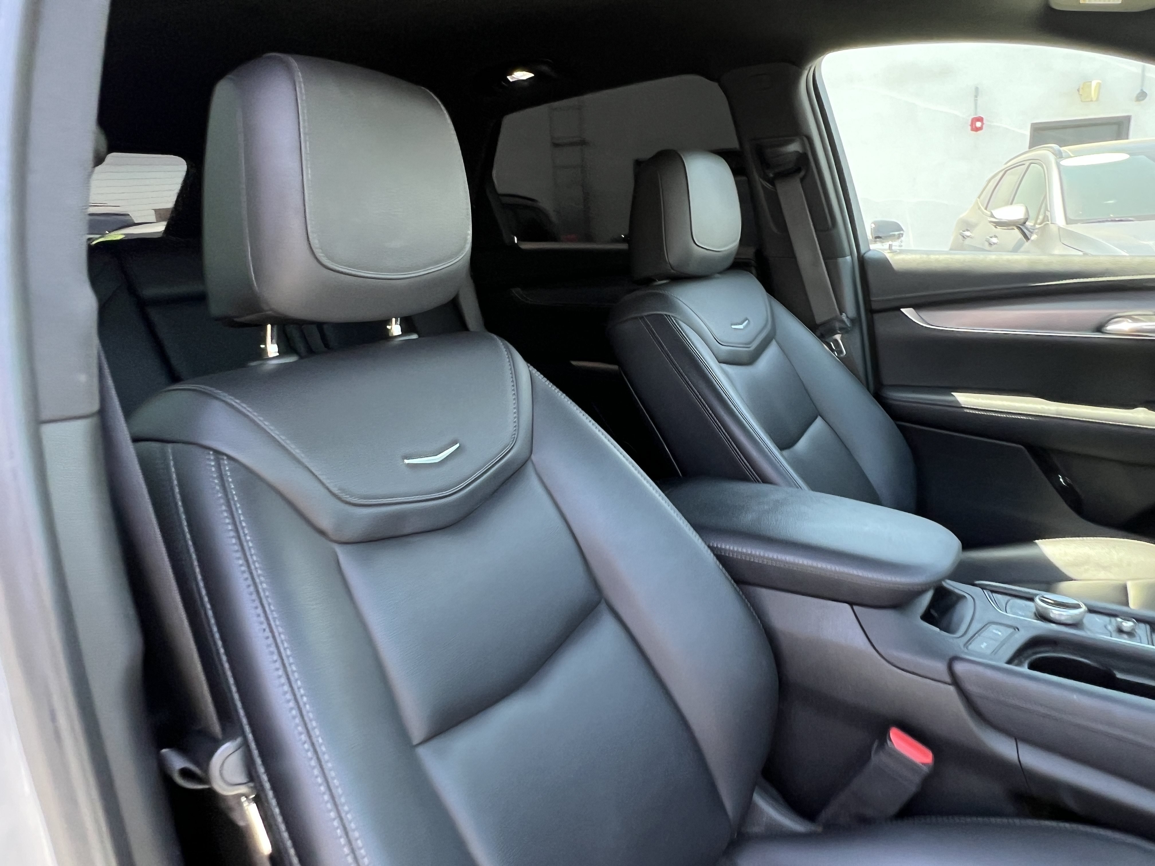 Used 2021 Cadillac XT5 Luxury AWD/4WD image 16