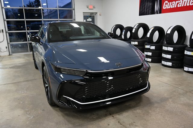 New 2026 Toyota Crown Nightshade image 3