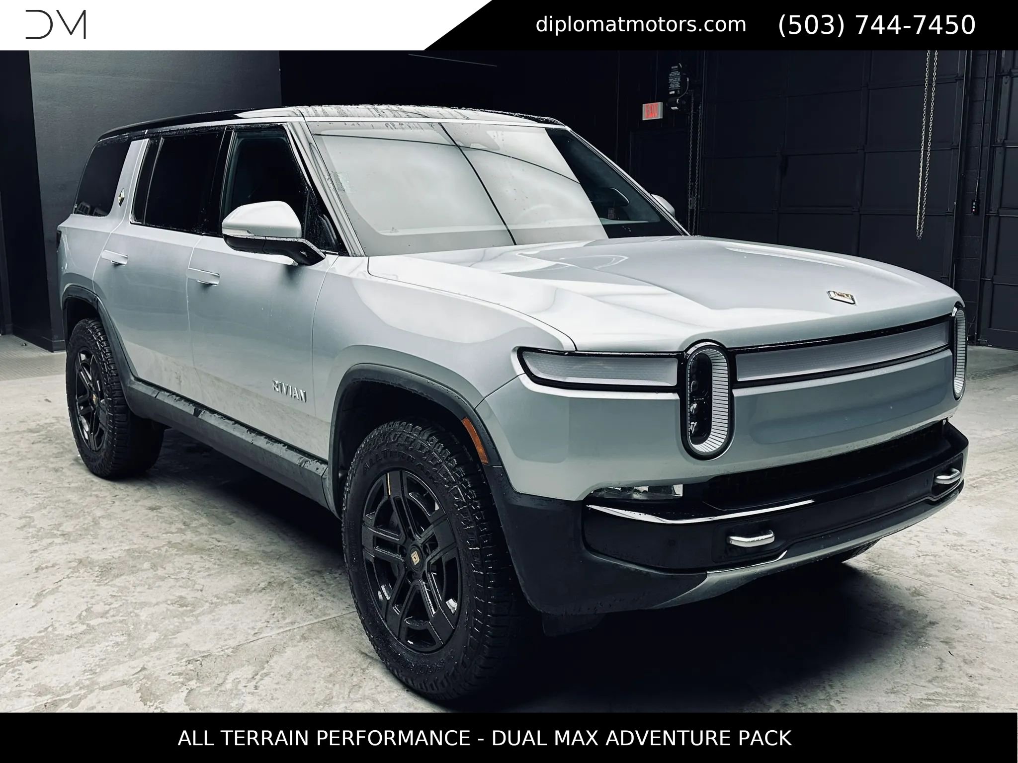 Used 2024 Rivian R1S Adventure image 9