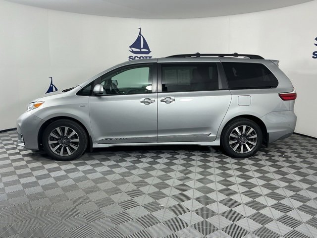 Used 2020 Toyota Sienna XLE Premium image 4