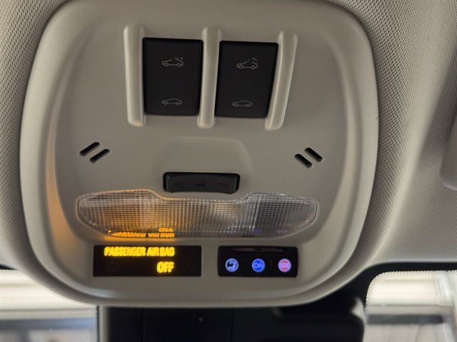 Used 2024 Chevrolet Trax ACTIV w/ Sunroof Package FWD image 27