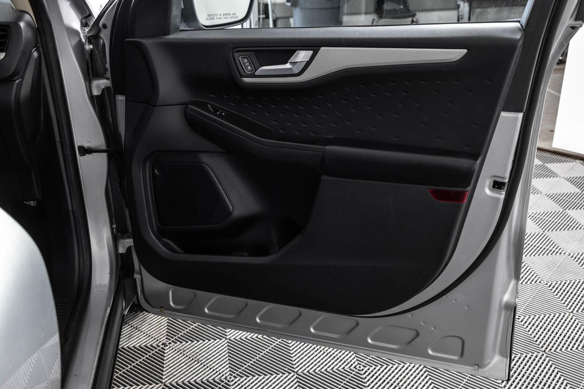 Used 2020 Ford Escape SEL FWD image 45
