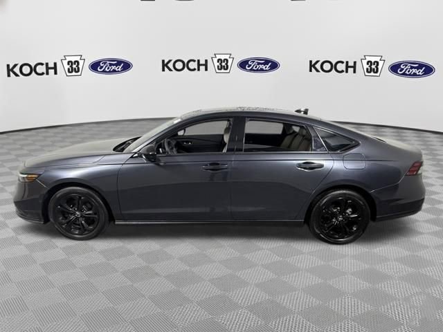 Used 2025 Honda Accord SE image 4