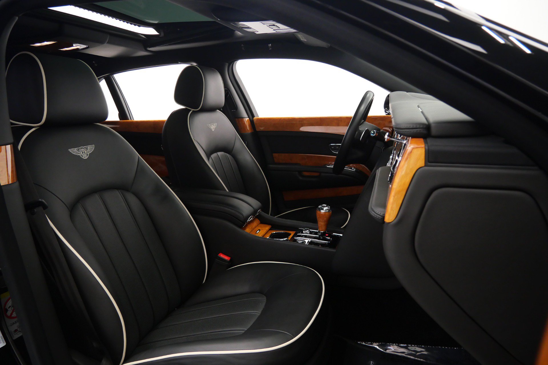 Used 2013 Bentley Mulsanne RWD image 24