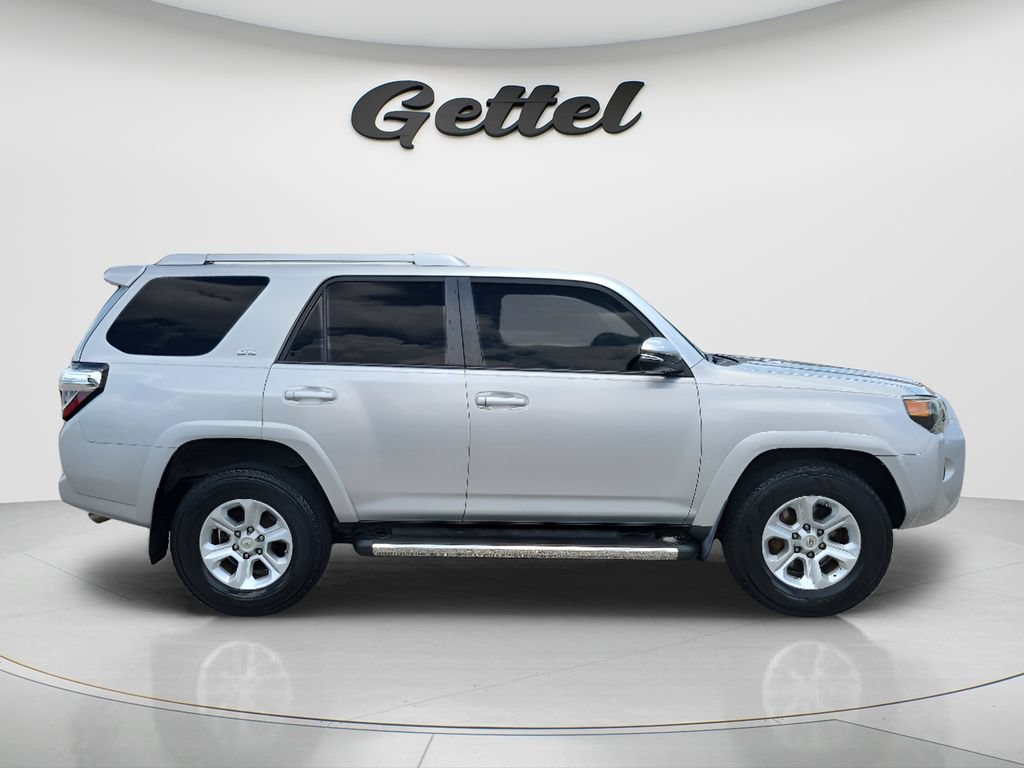 Used 2017 Toyota 4Runner SR5 Premium RWD image 4