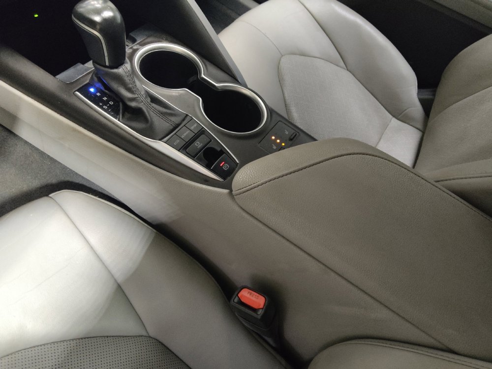 Used 2021 Toyota Camry XLE FWD image 26