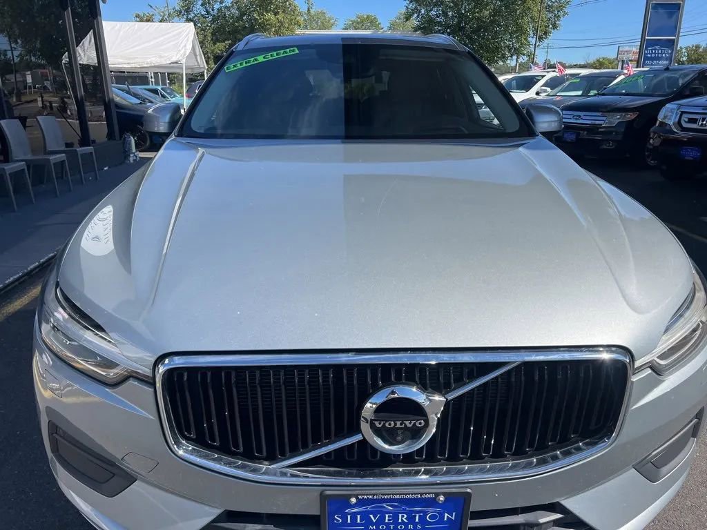 Used 2018 Volvo XC60 T5 Momentum w/ Advanced Package image 18