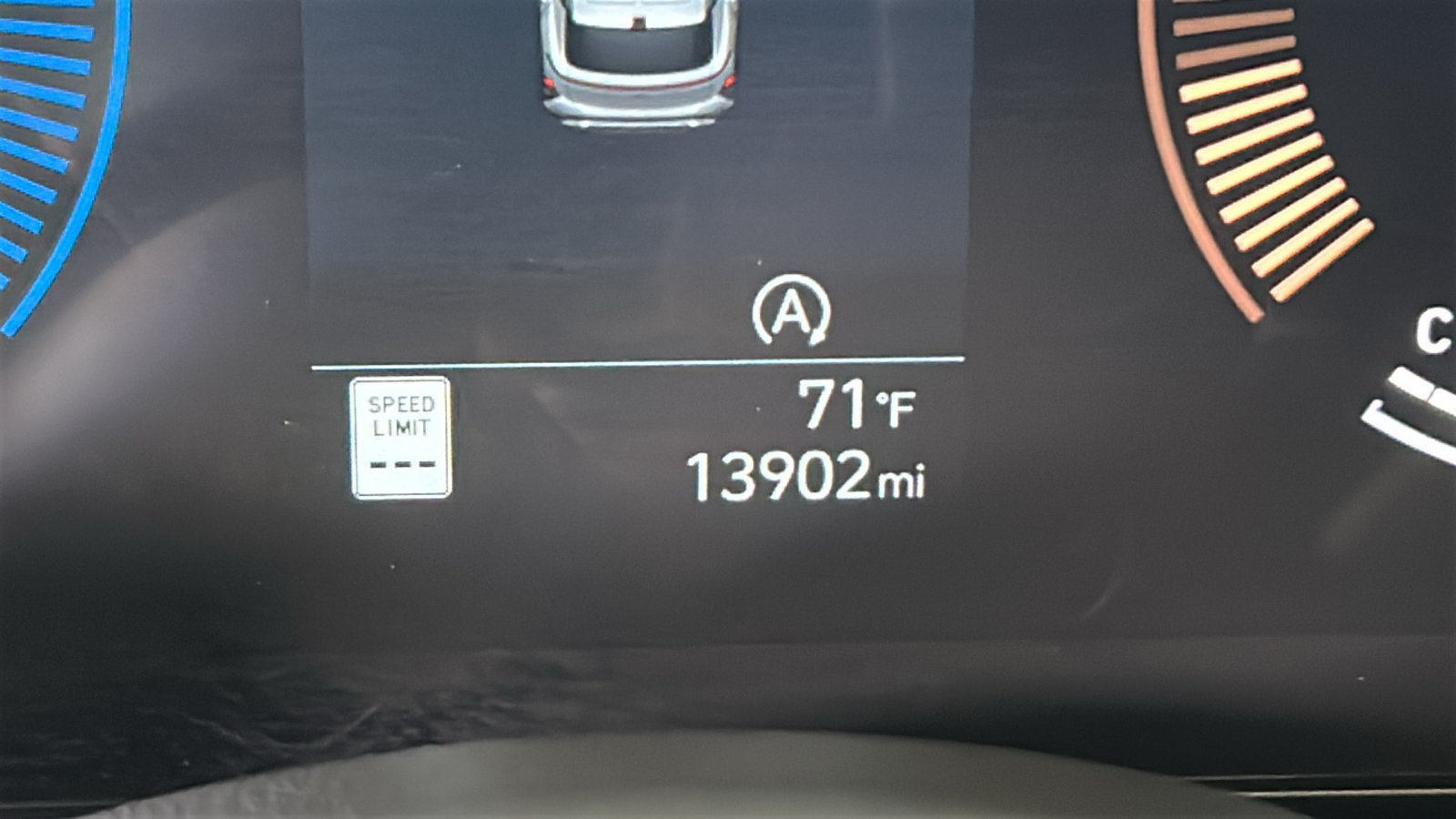 Certified 2025 Hyundai Kona SE AWD/4WD image 22