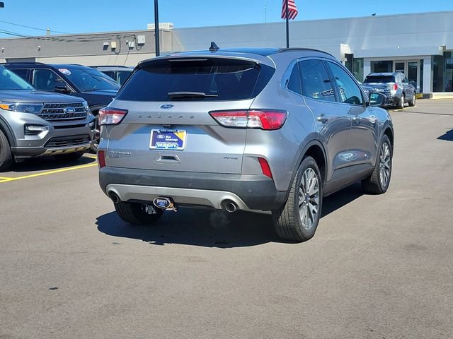 Certified 2022 Ford Escape Titanium w/ Class II Trailer Tow Package image 4