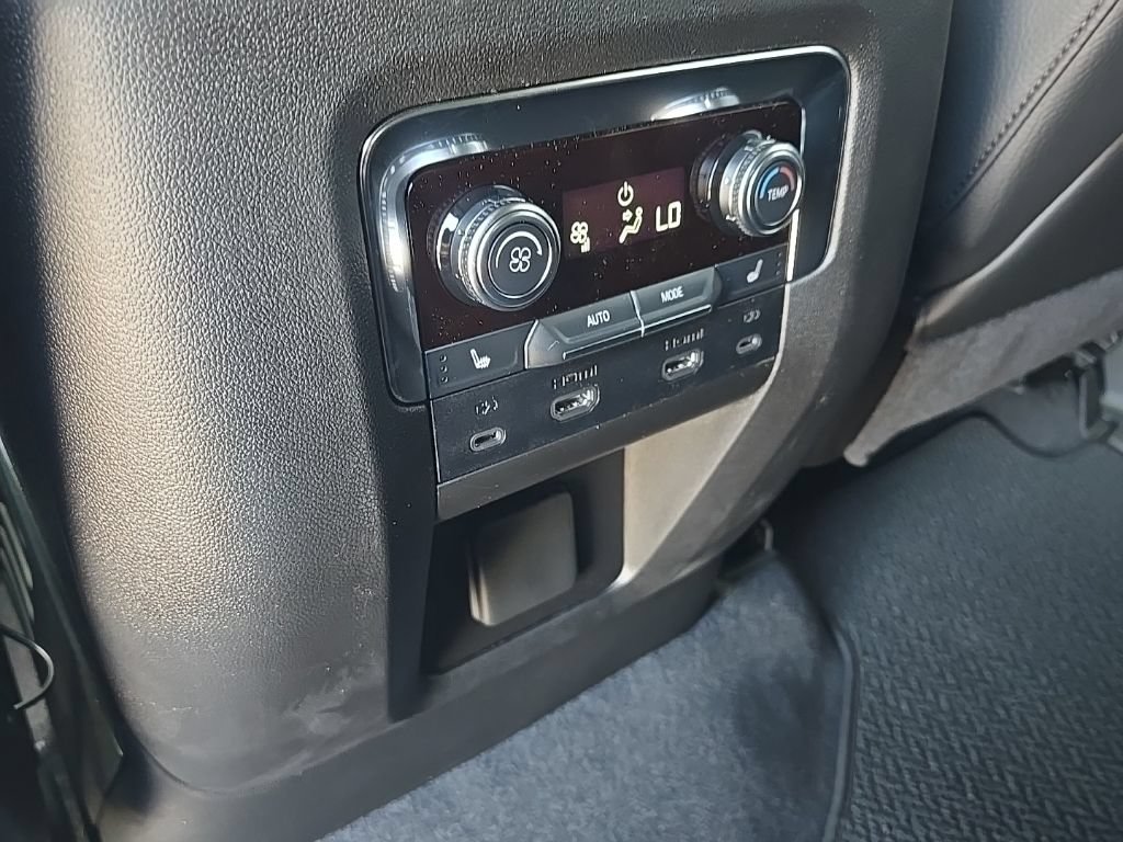 New 2026 GMC Yukon XL Denali w/ Denali Reserve Package AWD/4WD image 33