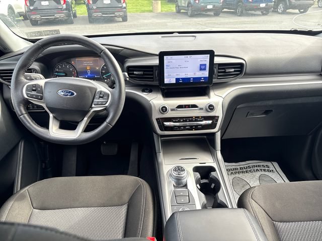 Used 2024 Ford Explorer XLT AWD/4WD image 13