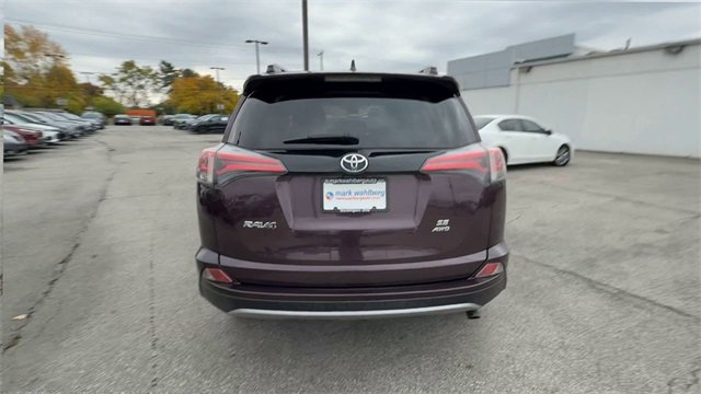 Used 2017 Toyota RAV4 SE image 7